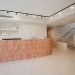 Thymises Boutique Hotel *