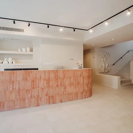 Thymises Boutique Hotel *