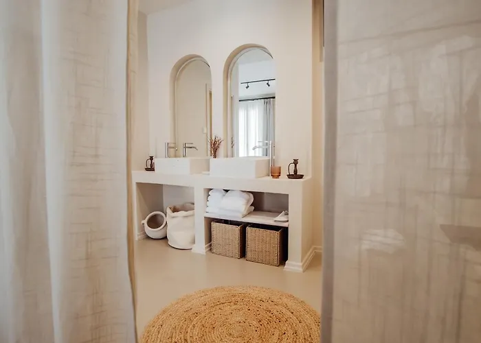 Thymises Boutique מלון *