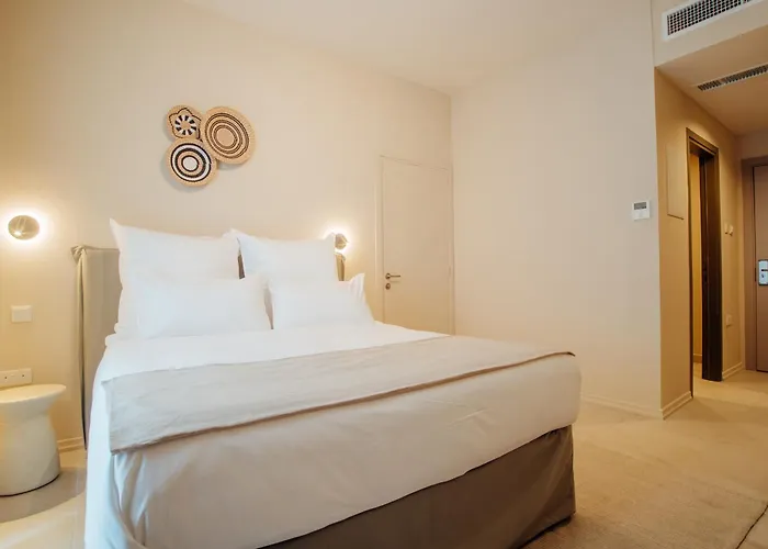 Thymises Boutique מלון