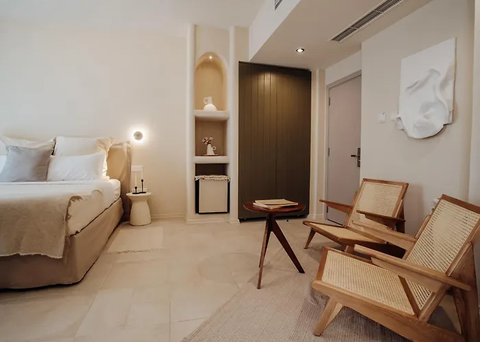 Thymises Boutique מלון