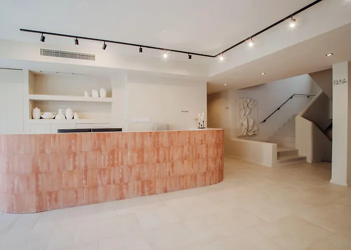 Thymises Boutique מלון *