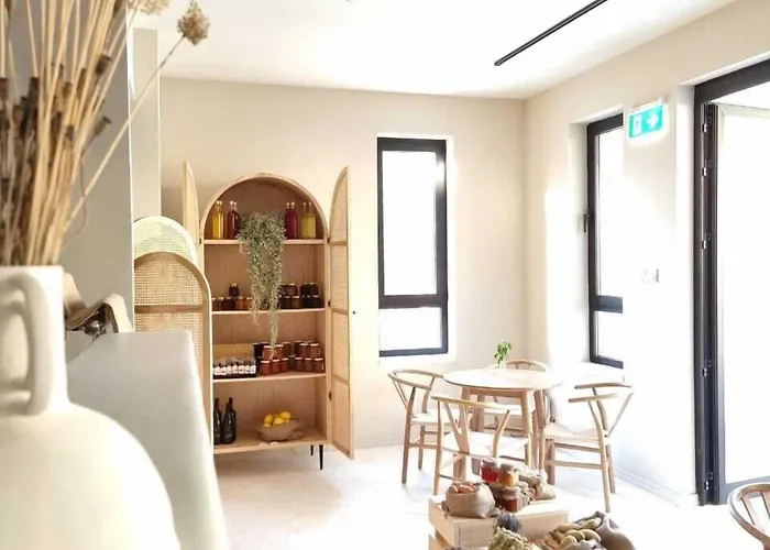 Thymises Boutique 호텔 *